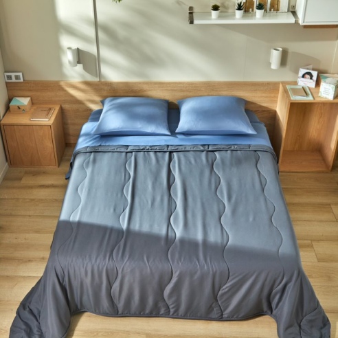 Kit de couchage drap plat lavable bleu + couette lavable grise anthracite Easytex